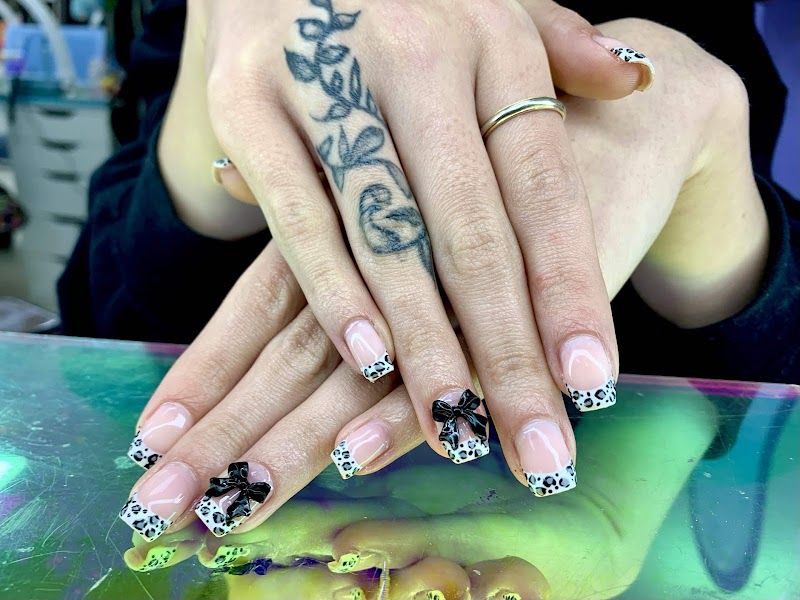 Dipped Dripped & Dyed, nail salon in Lorain, OH, photo 1 of 9